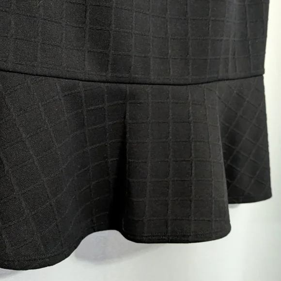 Enfocus Studio Elegant Black Textured Sleeveless Dress. Size 8. - Picture 3 of 9